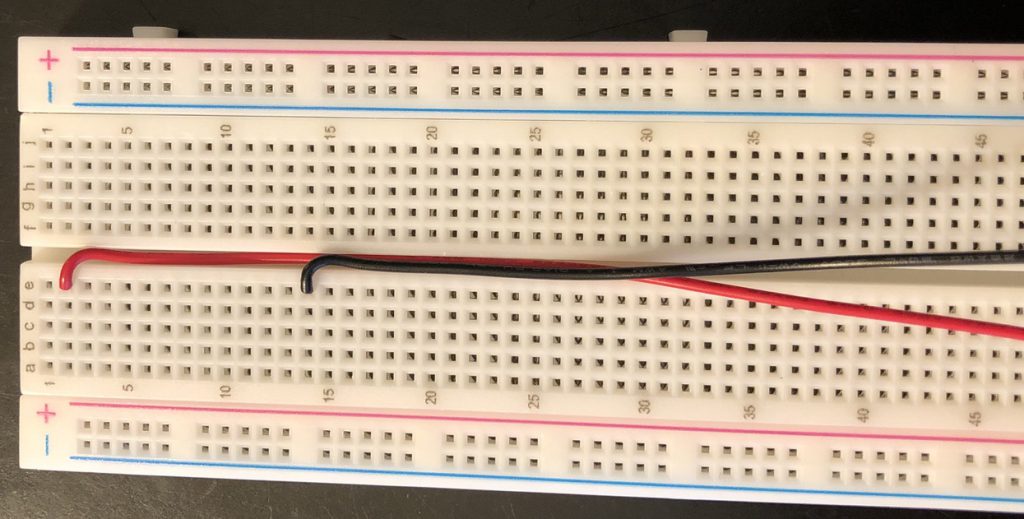 Power and ground wire layout